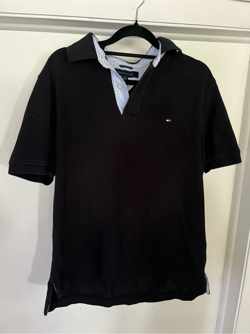Tommy Hilfiger Men’s Black Polo with Contrast Striped Inner Placket